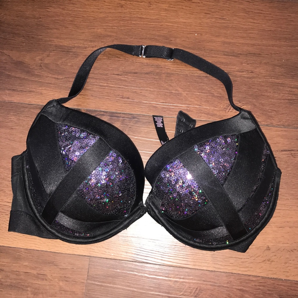 BEAUTIFUL VICTORIAS SECRET BRA